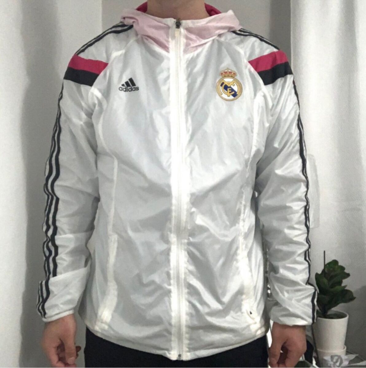 Rare Adidas Real Madrid Woven Nylon Anthem Jacket White Pink Rare Adidas Real Madrid Woven Nylon Anthem Jacket White Pink
