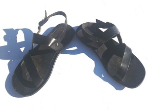 vero cuoio sandals price