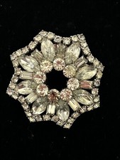 Vintage Clear Rhinestone Flower Star Shaped Pin Brooch