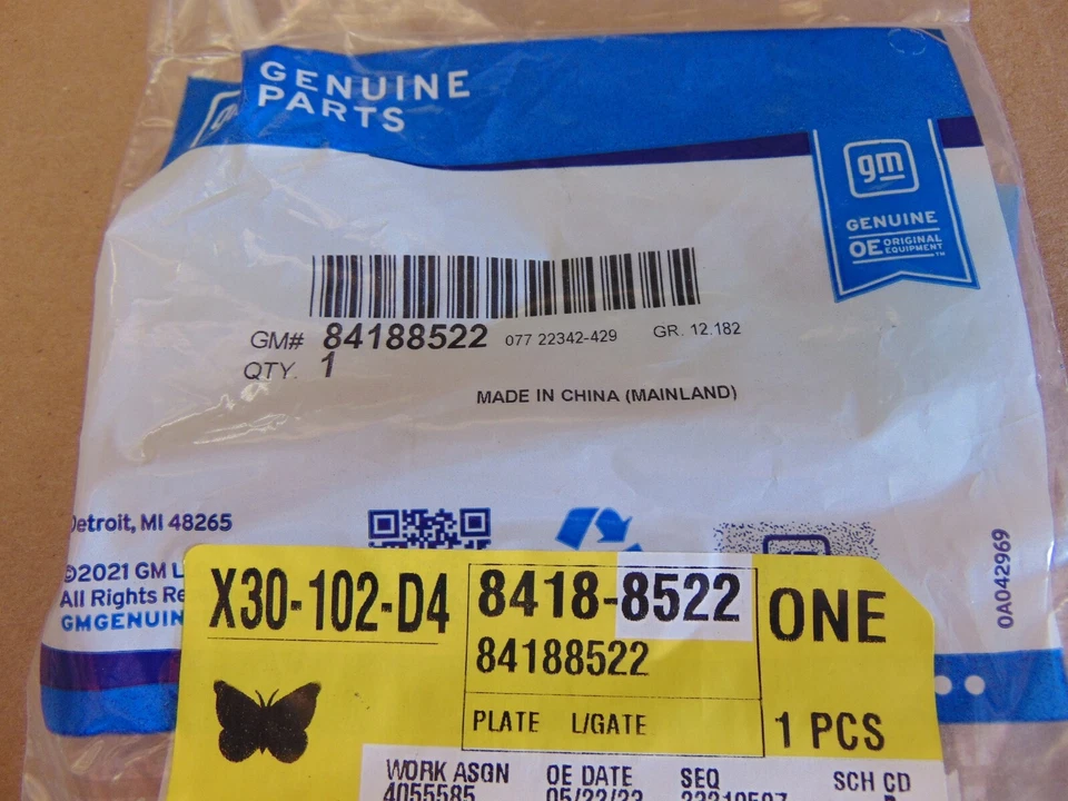 2019-2023 CHEVROLET BLAZER REAR LIFTGATE TRUNK RS EMBLEM 84188522 Foto 2 de 2