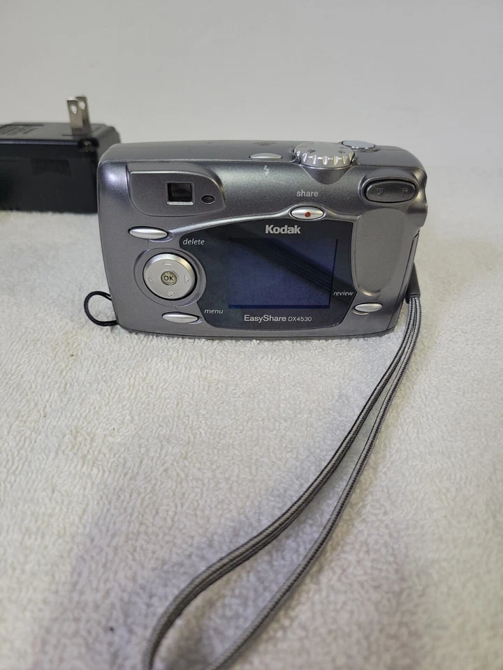 Kodak EasyShare DX4530 Digital Camera Tested Works with Docking Station  - Image 4 of 4