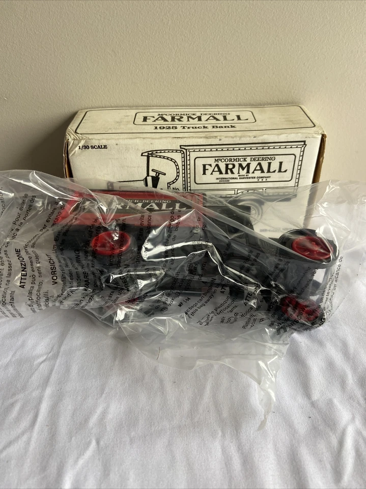 Camión Farmall Deering 1925 1994 nuevo en caja como nuevo en caja estuche ERTL #202. ¡¡Todavía en plástico!!! Foto 4 de 4