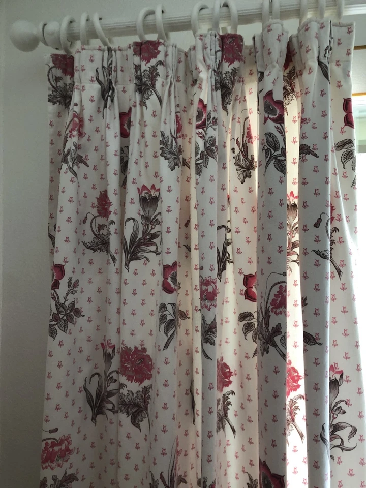 Silla Zapatilla Laura Ashley Hecha a Medida con Cortinas Plisadas a Juego (1 par) Foto 2 de 3