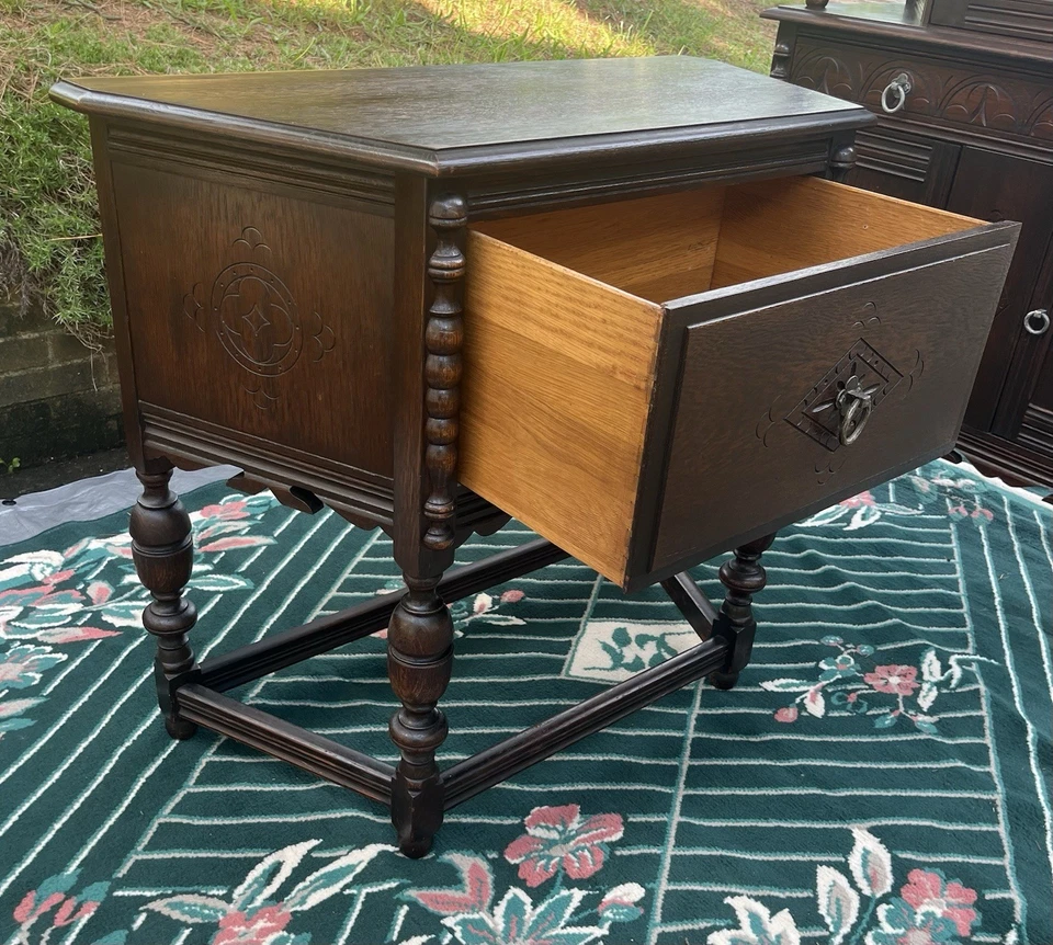 Mesa auxiliar/servidor de roble romano tallado gótico renacimiento jacobeo años 30/40 Tomlinson Foto 4 de 4