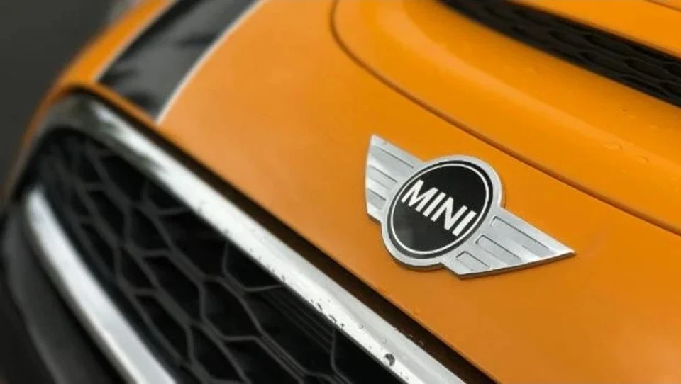 Limited 1 of 999 MINI COOPER COUNTRYMAN Adventure 1/24 Scale Norev Collections - Image 2 of 4