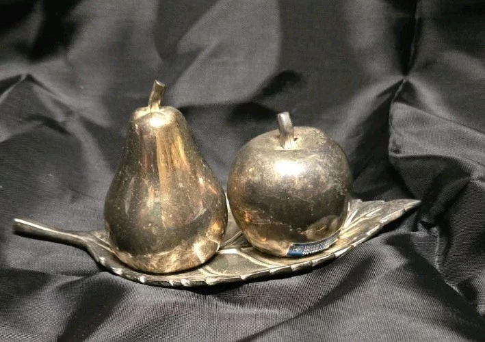 Vintage International Silver Company Salt And Pepper Shakers