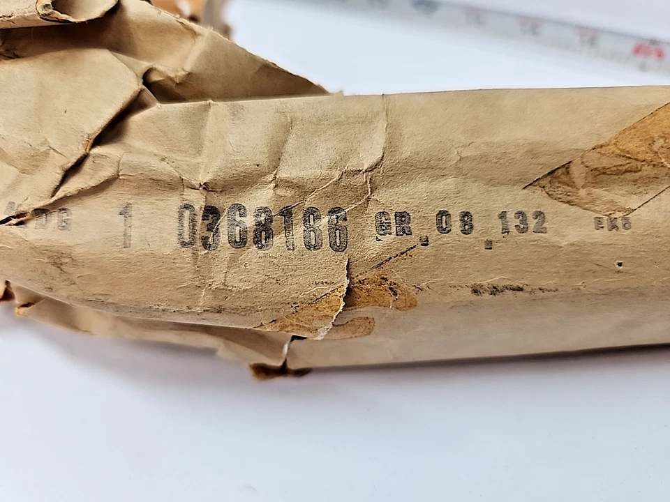 Nuevo de Lote Antiguo Guardabarros Delantero Derecho Faro Cejas Borde 368186 1976 Chevrolet Nova/SS (606) Foto 2 de 4