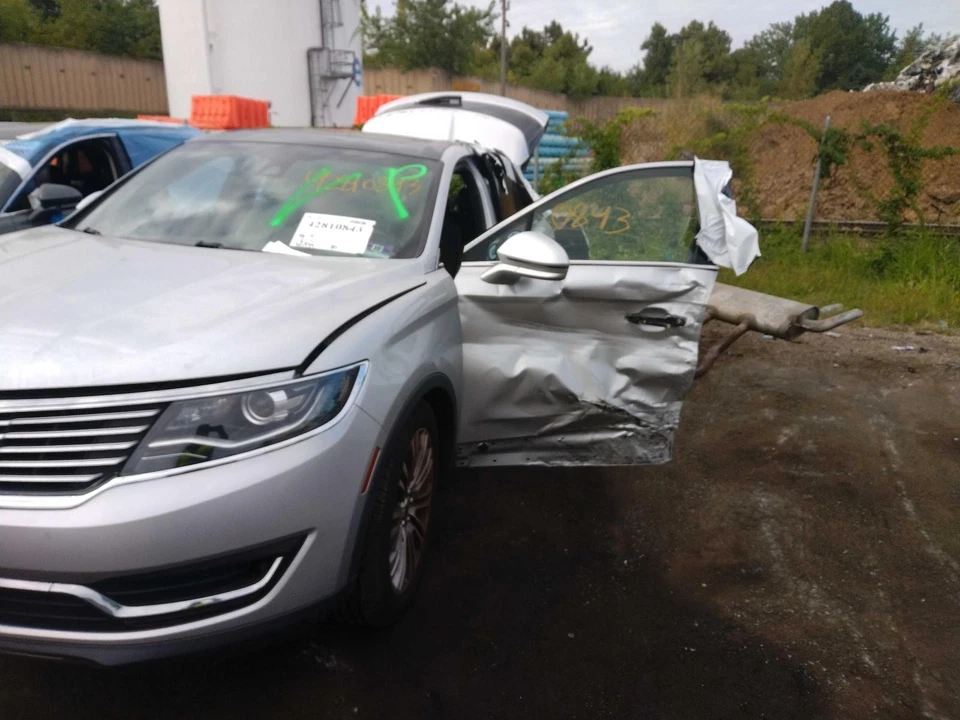 Capucha usada se adapta a: Lincoln MKX Grado A 2017 Foto 2 de 4