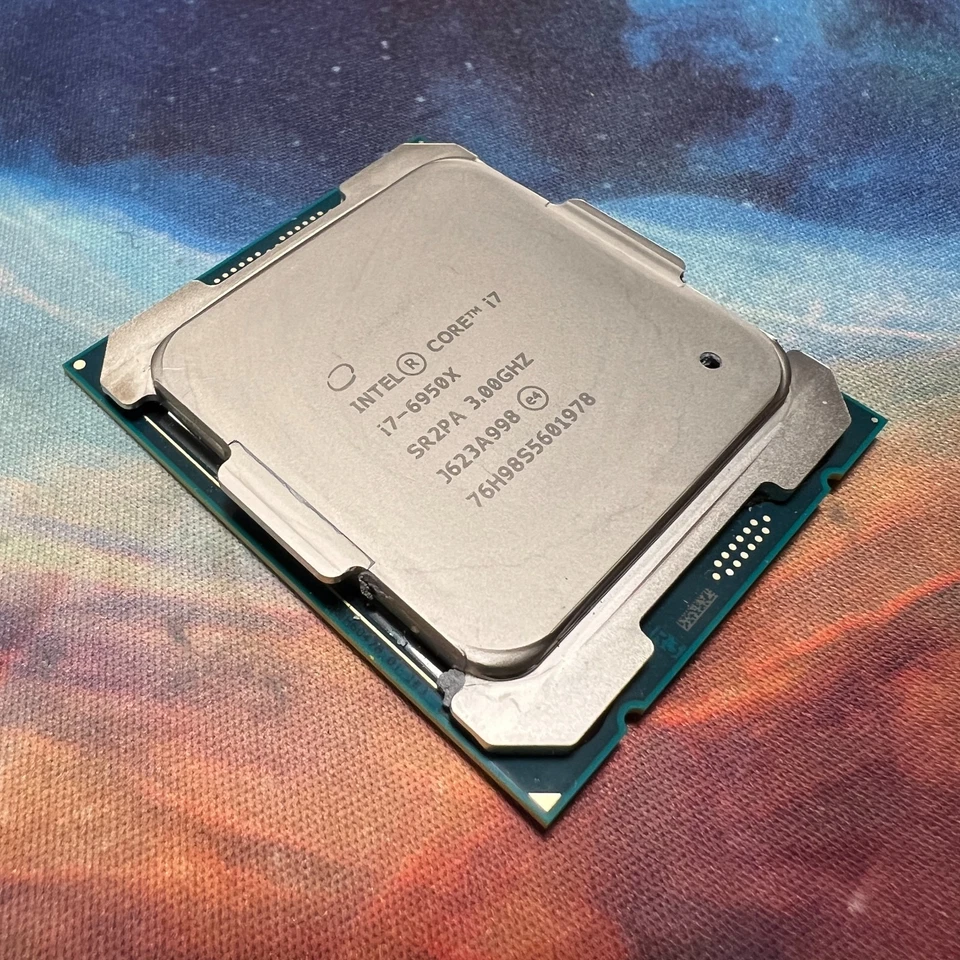Intel Core i7-6950X 3.0GHZ 10-Core Extreme Ed. CPU! X99 Socket LGA2011-3 SR2PA - Image 2 of 4