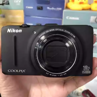 Nikon COOLPIX S9300 Black Digital Camera 16.0MP 18x Optica Zoom 