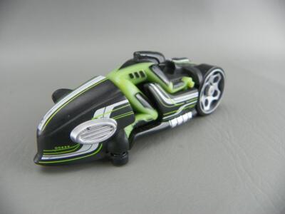 Hot Wheels 2004 1/64 Scale Green Black Pull-Dog Tri Motorcycle