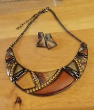 Trendy Bib Necklace With Matching Earrings