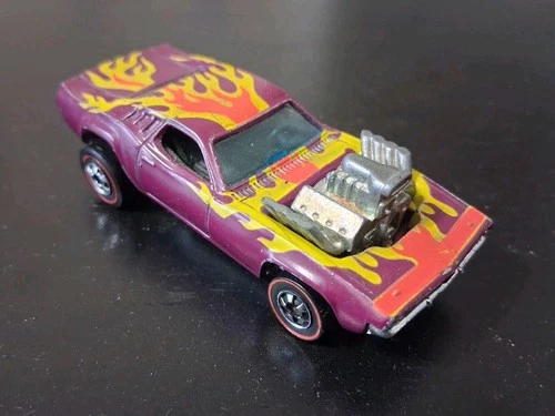 Vintage 1974 Hot Wheels Redline Rodger Dodger Plum Plastic Base Nice