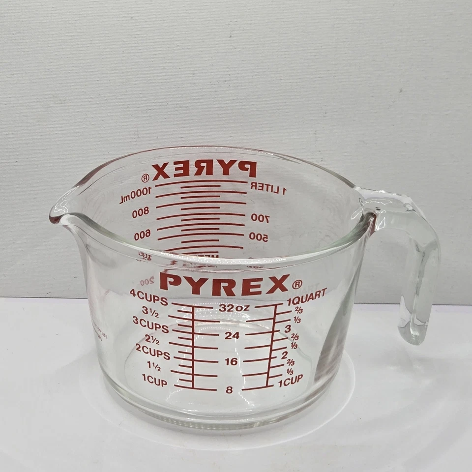 VTG Pyrex 1 Quart (4 Cup) 1 LITER 1000 mL Glass Measuring Cup Red Letters 32Oz - Image 3 of 4