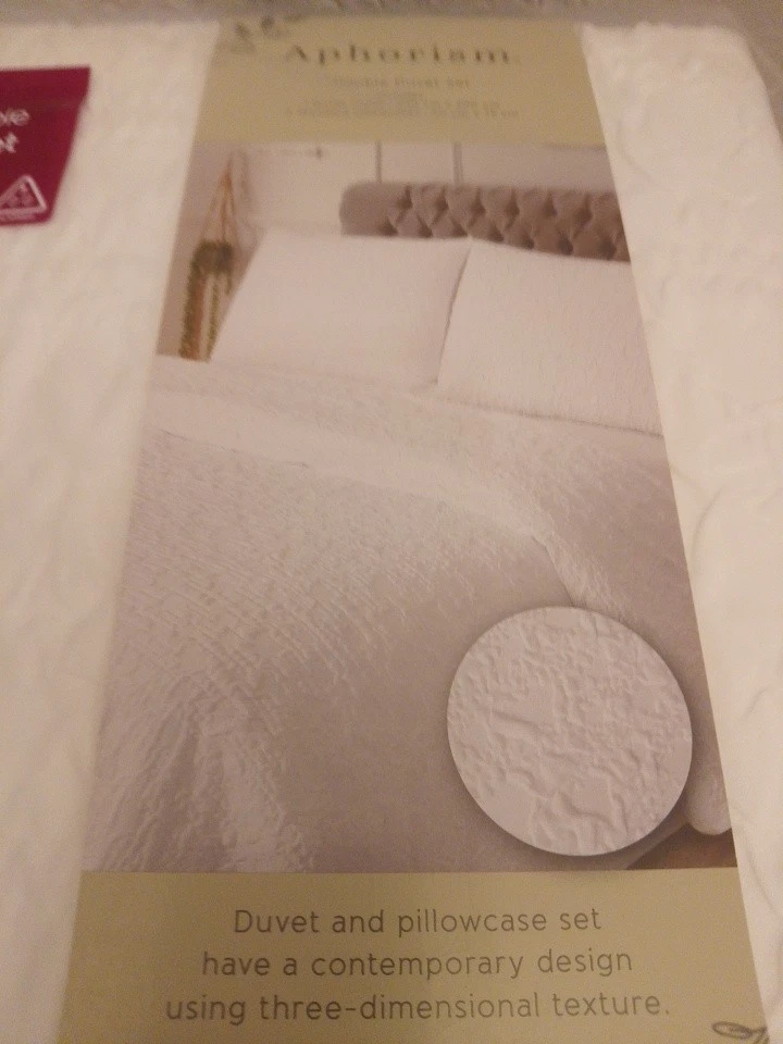 NUEVO Juego de 2 fundas de almohada ropa de cama Aphorism Seersucker DOBLE BLANCO Foto 2 de 4