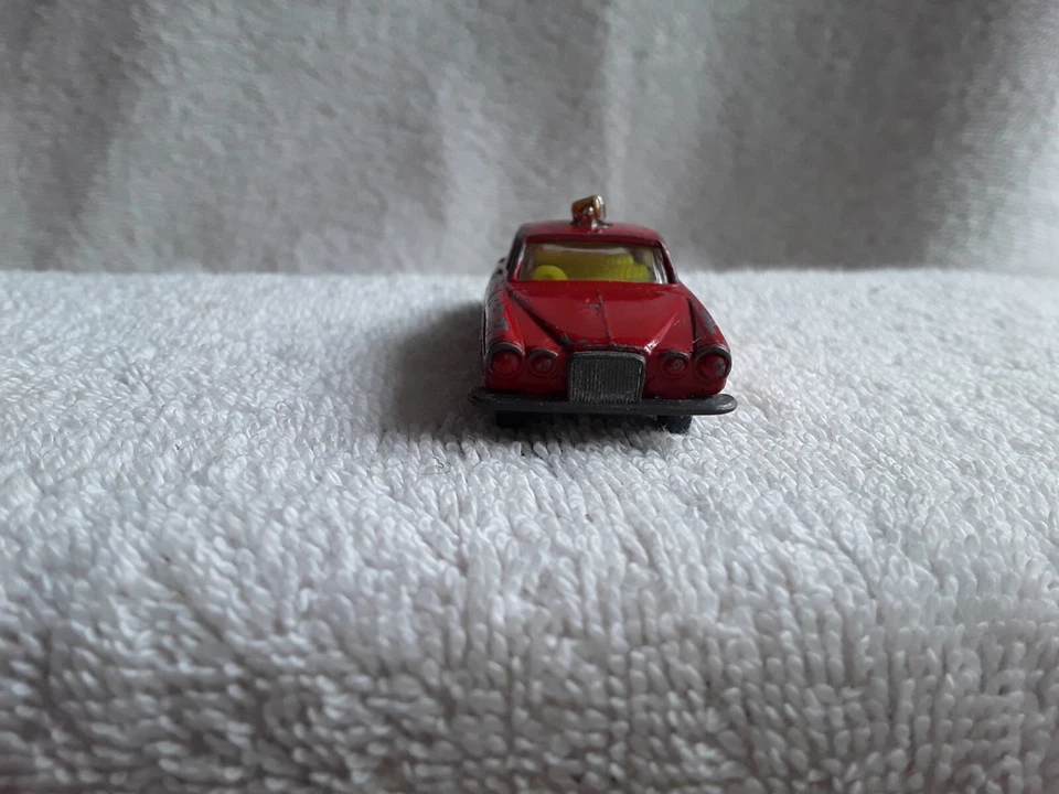 Vintage Husky Jaguar Mk 10 Fire Chief Car Made in Gt Britain - Image 3 of 4