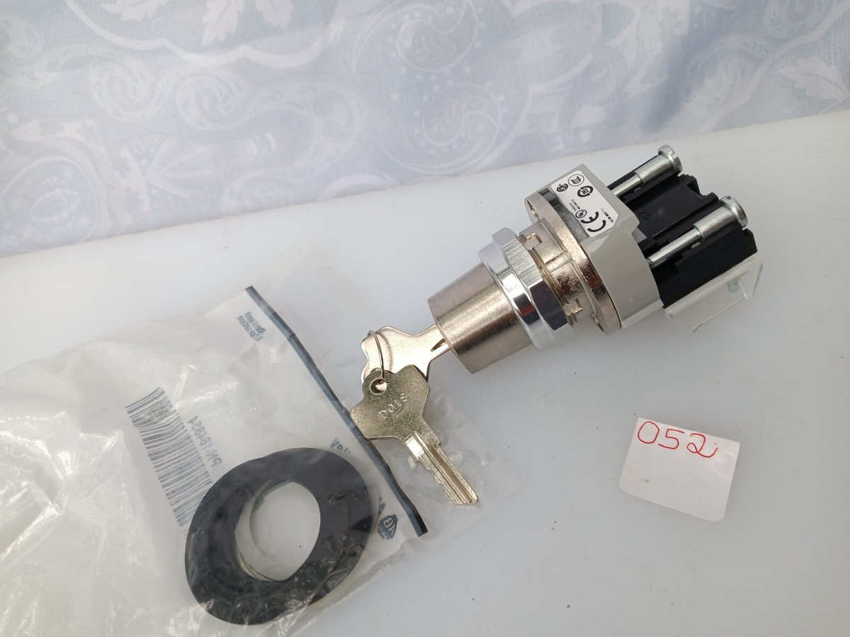 T−800！！ Amazon.com: ZITIANYOUBUILD T-800 Bust Model with Power