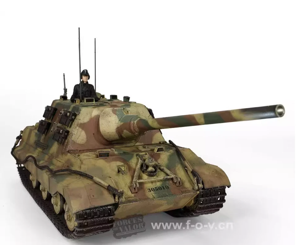1:32 FOV German WWII Heavy Tank Destroyer SD.KFZ.186 JAGDTIGER Diecast Model - Image 3 of 4