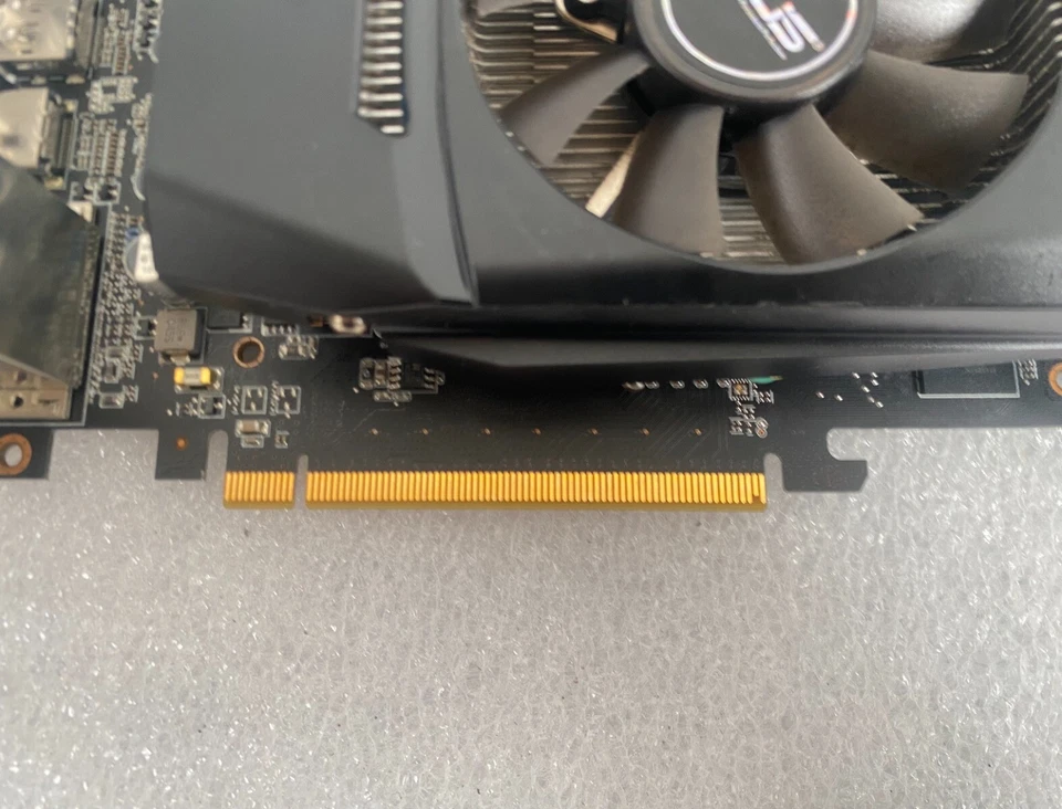 ASUS AMD Radeon HD 6850 1G GDDR5 EAH6850 DC/2DIS/1GD5/V2 PCIe 2.1 x16 Card - Image 2 of 4