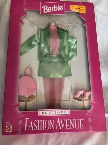 Vintage Barbie Fashion Avenue Boutique Fashion Set #18126 Green/Pink (1997) NRFB