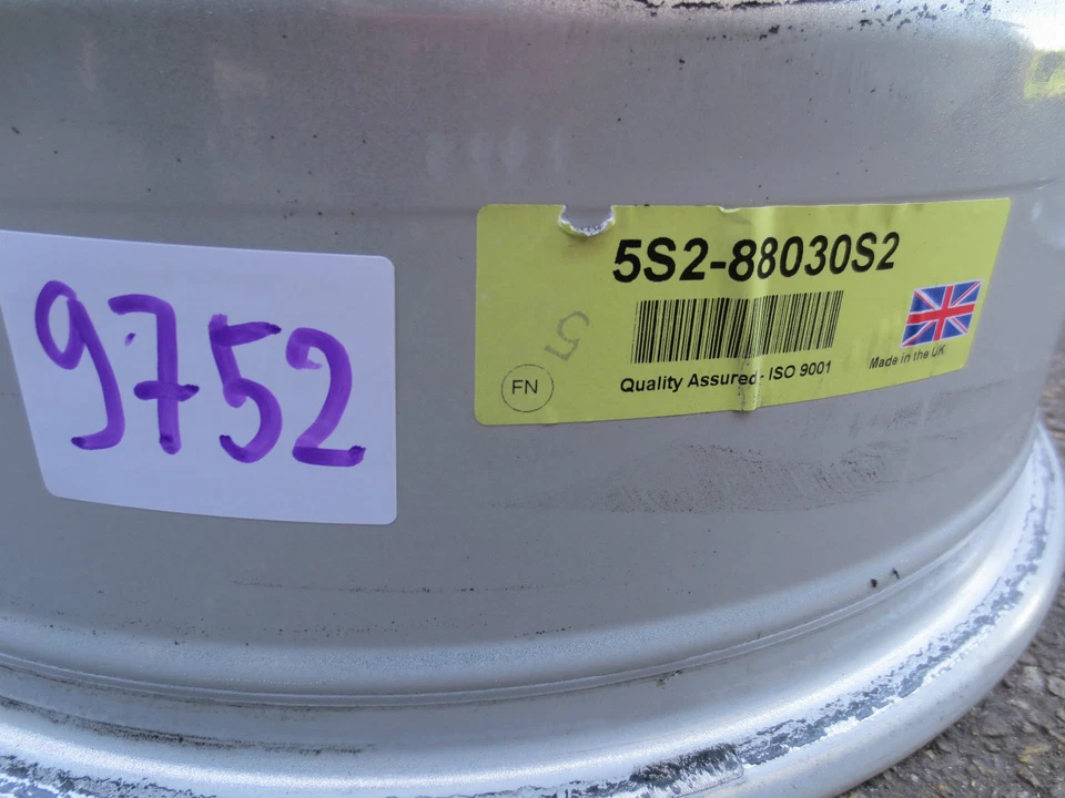 Team Dynamics Pro Race 1.2 Alufelge 8Jx18CH 5x114.3 ET30 KBA47798 - 5S2-88030S2 - Bild 2 von 4