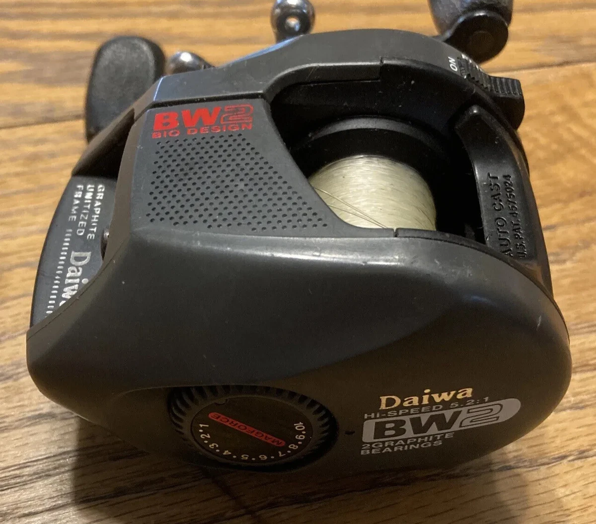 Daiwa Bait Caster BW2 Bio-Design Fishing Reel Hi Speed 5.2:1 Ratio Graphite