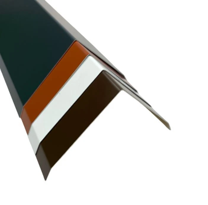 Firstblech aus Aluminium / farbig - 1 m lang - 0,8 mm dick