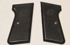 V BERNARDELLI mod VB  32 7.65 parts  original factory Grips