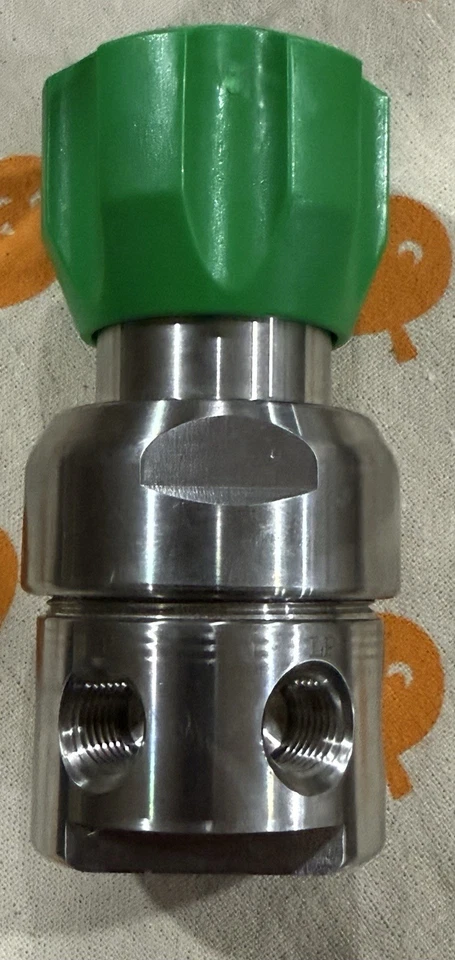 Regulador de gas Swagelok KPR1GRF412A20000 0-250 PSIG HP Max 3600 PSIG Foto 4 de 4