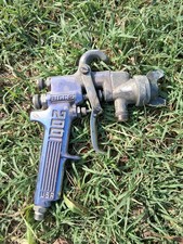 Used Binks 2001 Spray Gun With 66sd Capnozzle G.u.c. Has Paint Splatter Used Binks 2001 Spray Gun With 66sd Capnozzle G.u.c. Has Paint Splatter