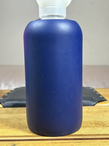 bkr 1L /32 oz Glass Water bottle and Blue Silicone sleeve - Picture 2 of 6