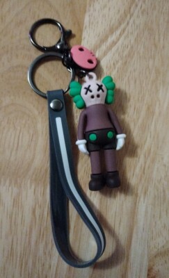 Kaws Keychain   3'' Keychain Skull Figure Keyring #D39