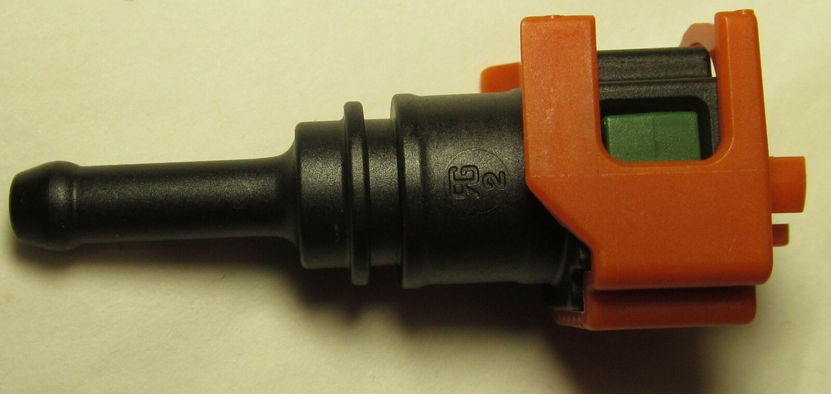 D7.89 7.89/7.95 STRAIGHT BEAD SHAPE FUEL LINE CONNECTOR 2-BUTTON W
