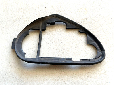 04-10 MERCEDES-BENZ CLS500 C219 ~ LEFT FRONT DOOR HANDLE REAR PAD  