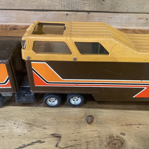 Vintage 1980’s Ertl Titan Rodeo Semi Truck & Horse Trailer W/Living Quarters - Picture 9 of 17