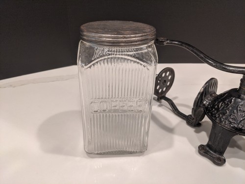 Arcade Crystal # 3 Cast Iron Wall Mount Coffee Grinder W/ Coffee Storage Jar - Picture 8 of 9
