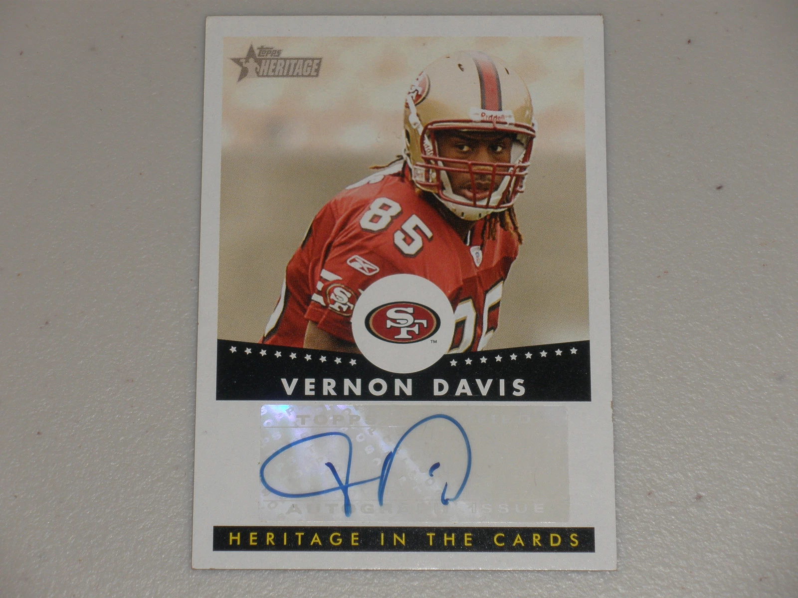Vernon Davis trading card