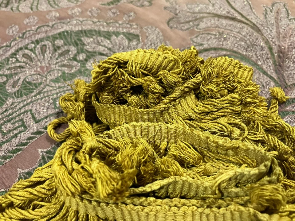 Borla de bucle amarillo vibrante Chartreuse borde de flecos - 2 piezas (32" y 28") - 2,5" Foto 4 de 4