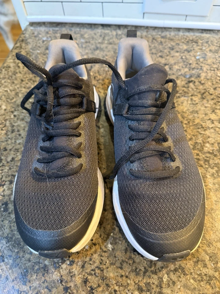 Sapatos de golfe masculinos Puma tamanho 4 - Imagem 2 de 2