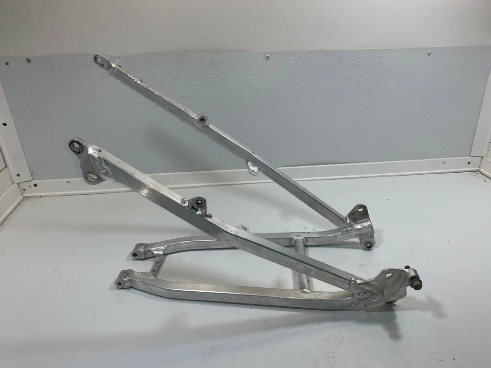 Yamaha YZ250F 2005 subchasis soporte trasero chasis asiento barandilla Foto 4 de 4