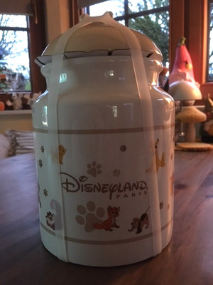 Disney Disneyland Paris Keksdose Cockie Dose Futterdose Disney Cats und Dogs