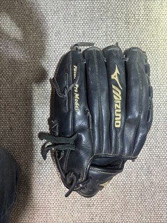 Mizuno Baseball Glove 11.5 RHT GMVP 1150 PY3 Future Pro Model Broken In