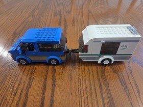 Lego City #60117 Van & Caravan 2016 - 100% Complete with Instructions