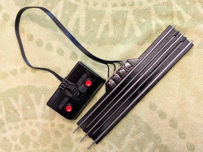 Lionel 1019 O27 track section with wired RCS controller - tested/operational