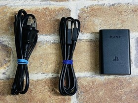 PS Vita Light Blue White PCH-2000 Sony PlayStation Japan 8GB Charger 2 Games DDP