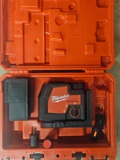 Milwaukee Red Lithium USB Green Cross Line & Plumb Points Laser Model# 3522-21