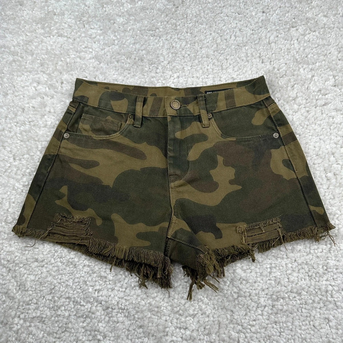 Blank nyc store camo shorts