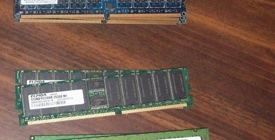 Computer memory ELPIDA 512 MB PC2100R-25330-M1