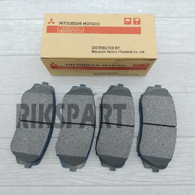 NEW 4605B541 Genuine Mitsubishi FRONT BRAKE PAD SET | eBay