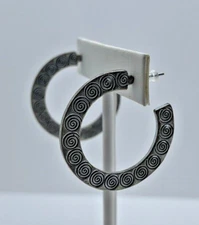 Swirl Design Semi Hoop Silver Tone Fashion Stud Earrings Unmarked